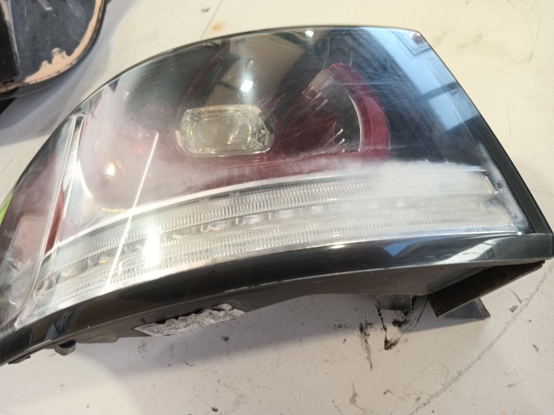 Recambio de piloto trasero izquierdo para land rover range rover sport ii (l494) 4.4 sdv8 4x4 referencia OEM IAM 453123556  