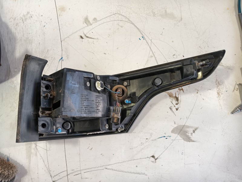 Recambio de piloto trasero izquierdo para land rover range rover sport ii (l494) 4.4 sdv8 4x4 referencia OEM IAM 453123556  