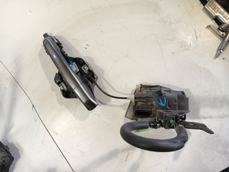 Recambio de cerradura puerta trasera izquierda para land rover range rover sport ii (l494) 4.4 sdv8 4x4 referencia OEM IAM LR078