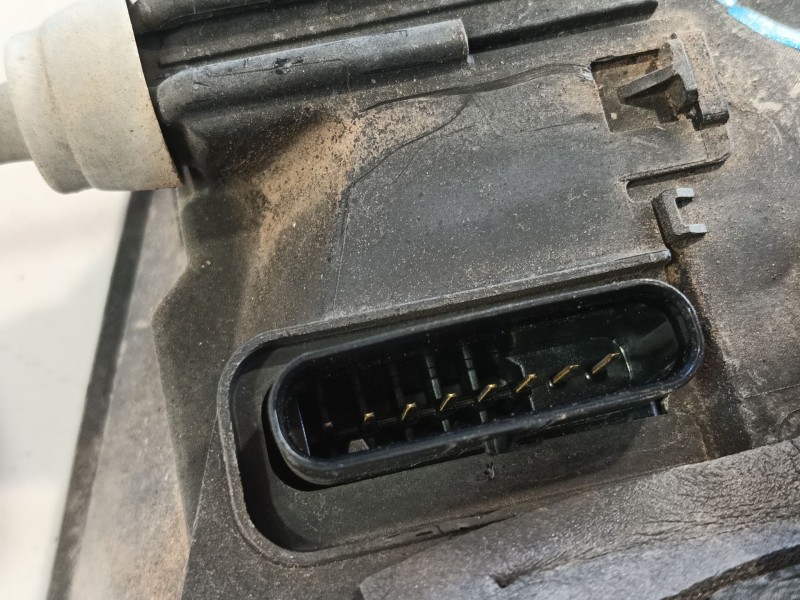 Recambio de cerradura puerta trasera izquierda para land rover range rover sport ii (l494) 4.4 sdv8 4x4 referencia OEM IAM LR078