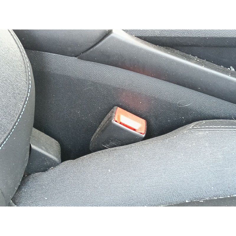 Recambio de enganche cinturon delantero derecho para mg mg 5 station wagon ev referencia OEM IAM   