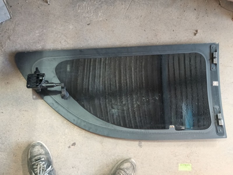 Recambio de luna custodia trasera derecha para chrysler voyager iv (rg, rs) 2.8 crd referencia OEM IAM   