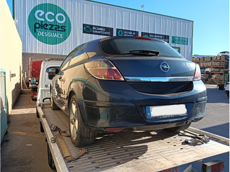 opel astra h gtc (a04) del año 2007