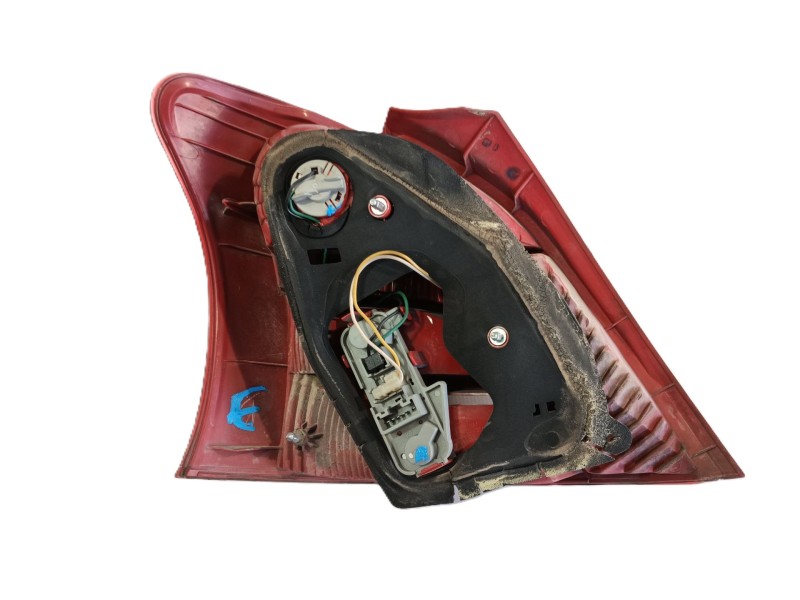 Recambio de piloto trasero derecho para toyota yaris (_p9_) 1.4 d-4d (nlp90_) referencia OEM IAM 815510D110  