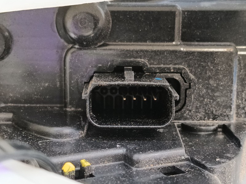 Recambio de cerradura puerta trasera derecha para ford puma (j2k, cf7) 1.0 ecoboost referencia OEM IAM 2338039  