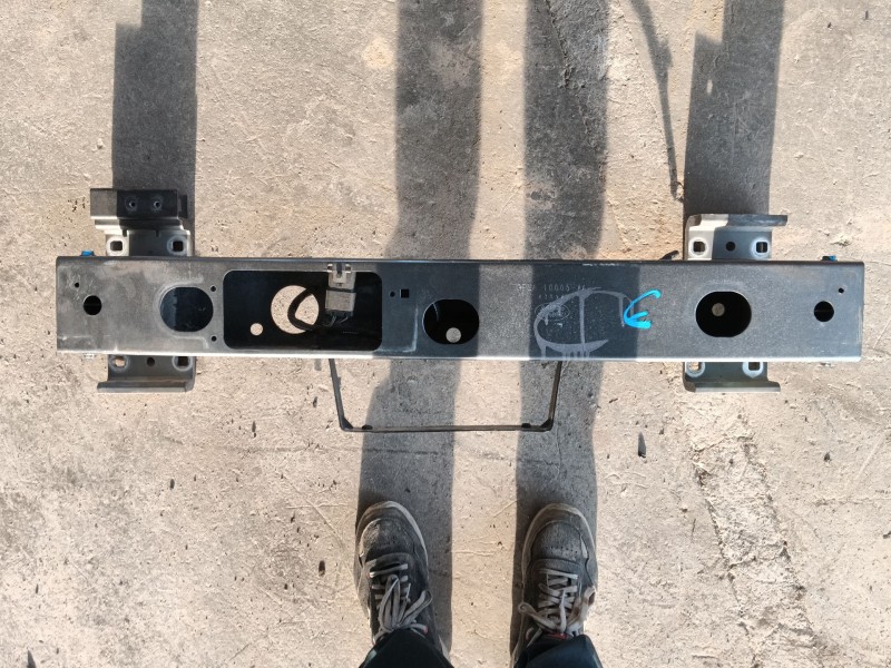 Recambio de refuerzo paragolpes delantero para land rover range rover sport ii (l494) 4.4 sdv8 4x4 referencia OEM IAM   