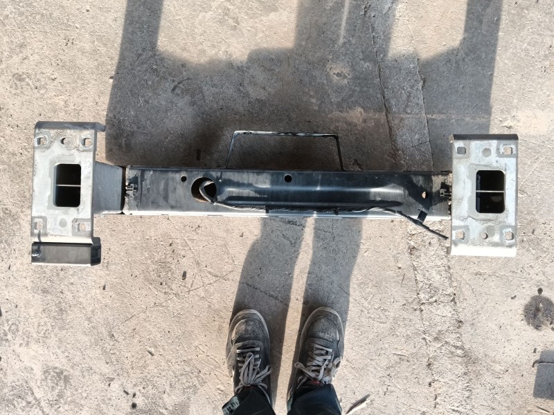 Recambio de refuerzo paragolpes delantero para land rover range rover sport ii (l494) 4.4 sdv8 4x4 referencia OEM IAM   