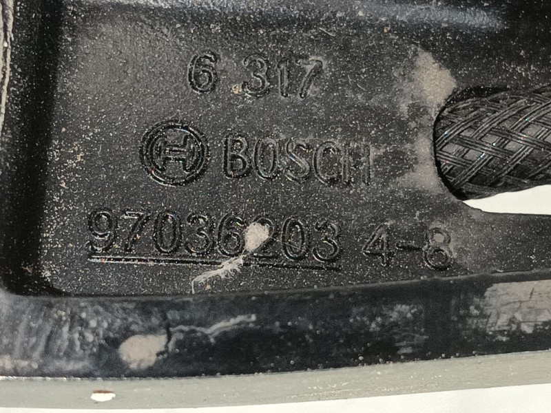 Recambio de brazo limpia delantero izquierdo para peugeot 3008 ii suv (mc_, mr_, mj_, m4_) 1.5 bluehdi 130 referencia OEM IAM   