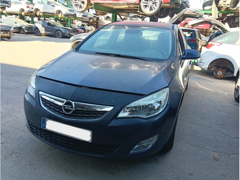 opel astra j (p10) del año 2011