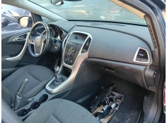 opel astra j (p10) del año 2011 2