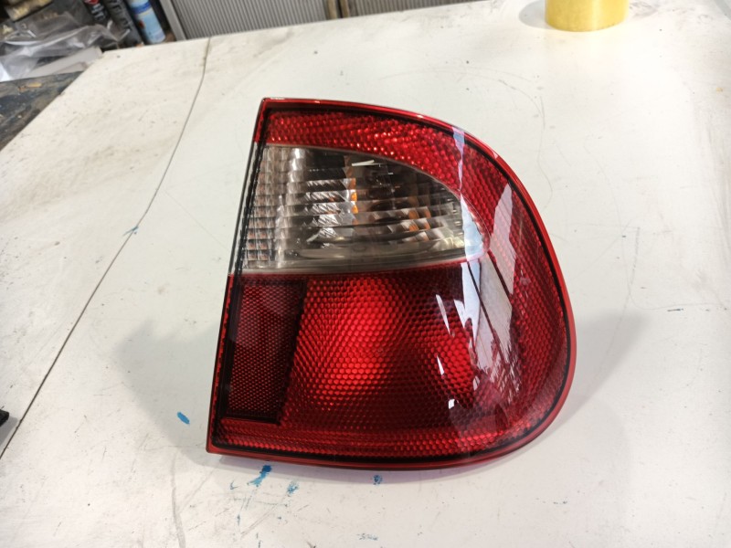 Recambio de piloto trasero derecho para seat ibiza ii (6k1) 1.9 sdi referencia OEM IAM   