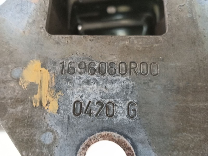 Recambio de refuerzo paragolpes trasero para peugeot 2008 ii (ud_, us_, uy_, uj_, ur_, uc_) 1.2 puretech 130 referencia OEM IAM 