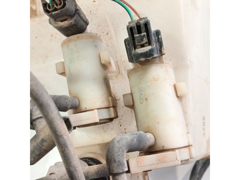 Recambio de deposito limpia para subaru outback (bs) 2.0 d awd (bsd) referencia OEM IAM 86631AL050  