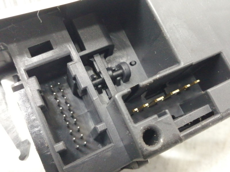 Recambio de mando limpia para renault clio iii confort dynamique referencia OEM IAM 88103003276 0185060028 