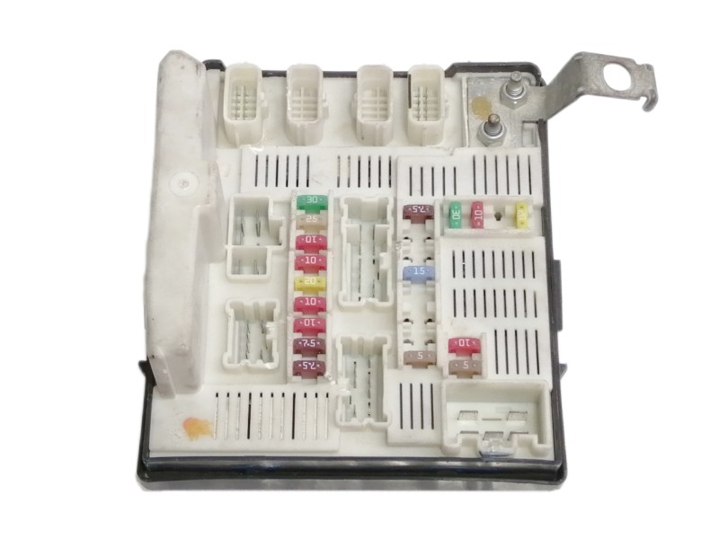 Recambio de caja reles / fusibles para renault kangoo 1.5 dci diesel referencia OEM IAM 8201044237  