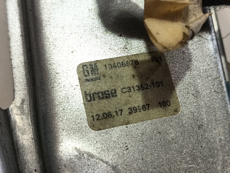 Recambio de elevalunas trasero derecho para opel astra k (b16) 1.4 turbo (68) referencia OEM IAM 39134106  