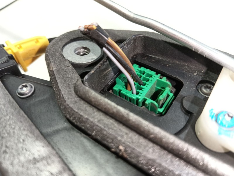 Recambio de cerradura puerta delantera derecha para opel astra k (b16) 1.4 turbo (68) referencia OEM IAM 13533592  