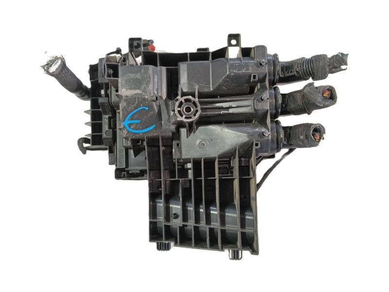 Recambio de caja fusibles delantera para opel astra k (b16) 1.4 turbo (68) referencia OEM IAM   