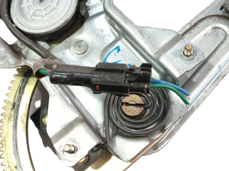 Recambio de elevalunas trasero derecho para kia sorento i (jc) 2.5 crdi referencia OEM IAM 834023E002 / 834043E000  