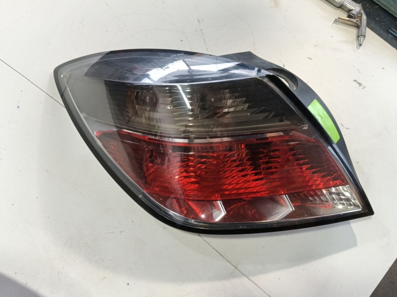 Recambio de piloto trasero izquierdo para opel astra h gtc (a04) 1.7 cdti (l08) referencia OEM IAM   