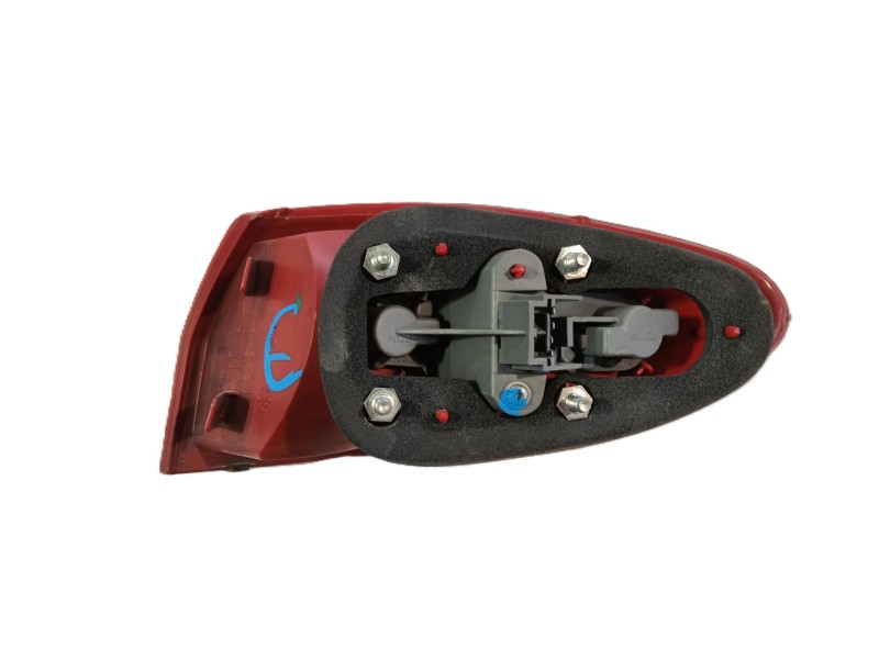 Recambio de piloto trasero izquierdo para alfa romeo 147 (937_) 1.9 jtdm 8v (937.axd1a, 937.axu1a, 937.bxu1a) referencia OEM IAM