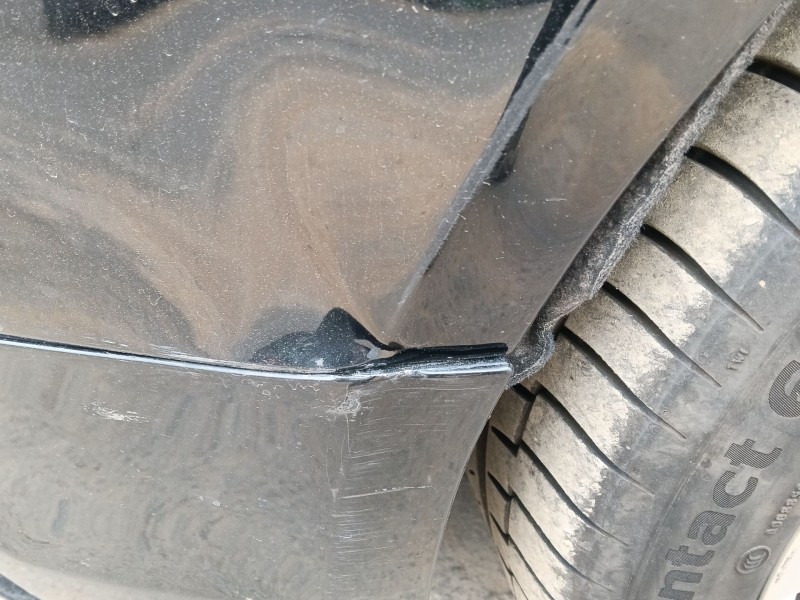 Recambio de aleta delantera izquierda para audi a5 (8t3) 1.8 tfsi referencia OEM IAM 8T0821105H  