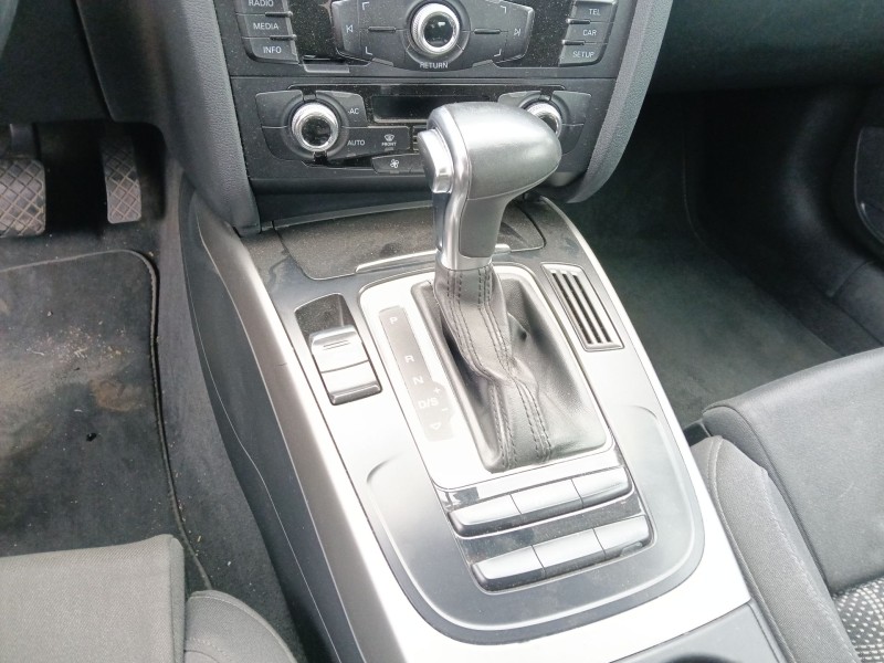 Recambio de pomo palanca cambio para audi a5 (8t3) 1.8 tfsi referencia OEM IAM 8K1713139SXZZ / 8K1713139RIBR / 8K0863278LSKH  