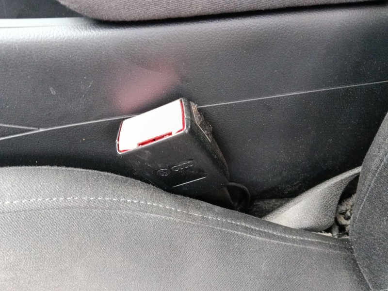 Recambio de enganche cinturon delantero izquierdo para audi a5 (8t3) 1.8 tfsi referencia OEM IAM   