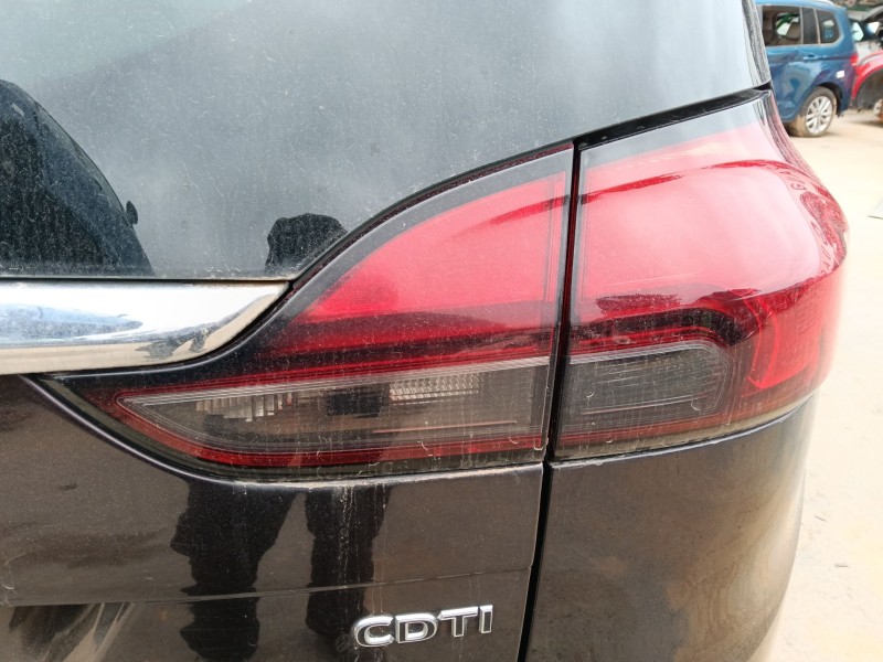 Recambio de piloto trasero derecho interior para opel zafira tourer c (p12) 2.0 cdti (75) referencia OEM IAM 39028600  