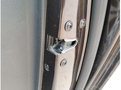 Recambio de cerradura puerta trasera derecha para opel zafira tourer c (p12) 2.0 cdti (75) referencia OEM IAM 13579566  