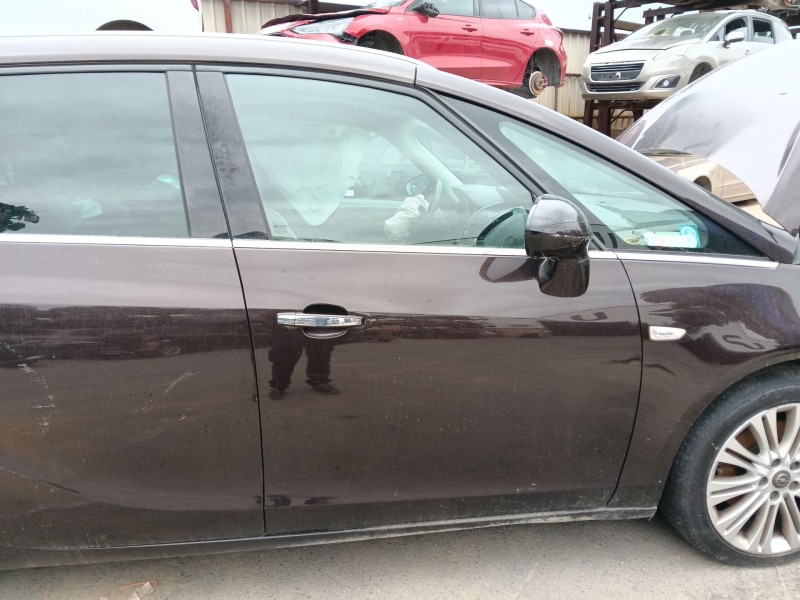 Recambio de puerta delantera derecha para opel zafira tourer c (p12) 2.0 cdti (75) referencia OEM IAM 13355179  