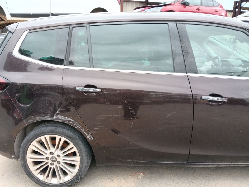 Recambio de puerta trasera derecha para opel zafira tourer c (p12) 2.0 cdti (75) referencia OEM IAM 13355183  