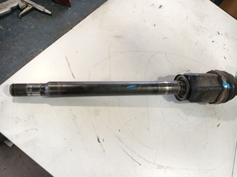 Recambio de transmision delantera derecha para land rover range rover sport ii (l494) 4.4 sdv8 4x4 referencia OEM IAM LR064251  