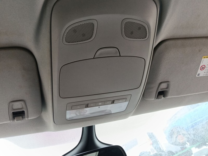 Recambio de luz interior delantera central para opel zafira tourer c (p12) 2.0 cdti (75) referencia OEM IAM 23175753  