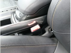 Recambio de enganche cinturon delantero izquierdo para opel zafira tourer c (p12) 2.0 cdti (75) referencia OEM IAM   