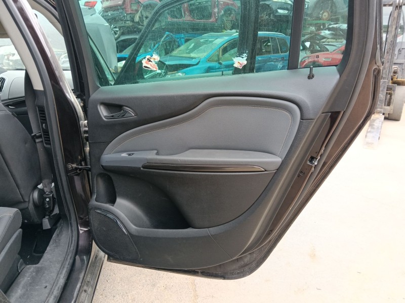 Recambio de guarnecido puerta trasera derecha para opel zafira tourer c (p12) 2.0 cdti (75) referencia OEM IAM   