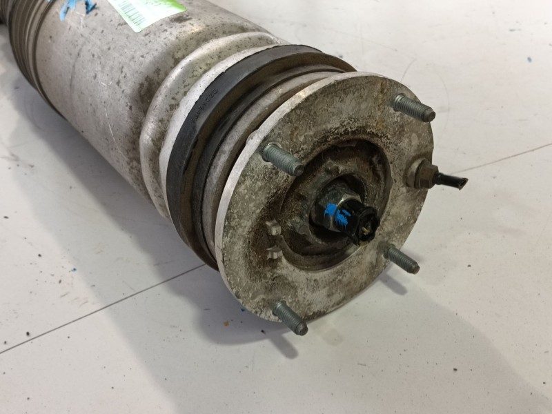 Recambio de amortiguador delantero derecho para land rover range rover sport ii (l494) 4.4 sdv8 4x4 referencia OEM IAM LR087084 