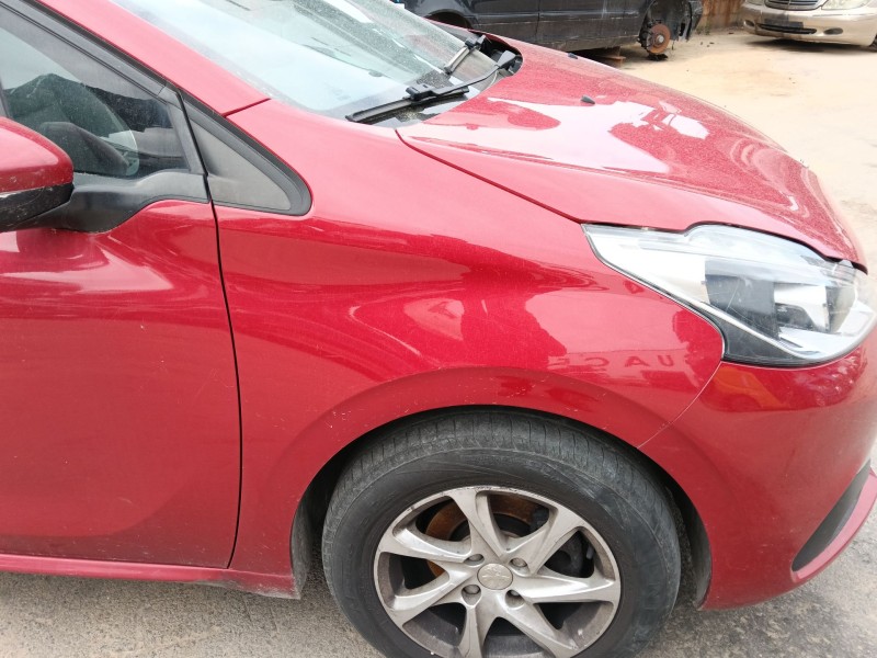 Recambio de aleta delantera derecha para peugeot 208 i (ca_, cc_) 1.2 vti 82 referencia OEM IAM 9672971480  