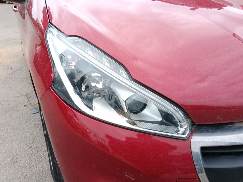 Recambio de faro derecho para peugeot 208 i (ca_, cc_) 1.2 vti 82 referencia OEM IAM 1685352780  
