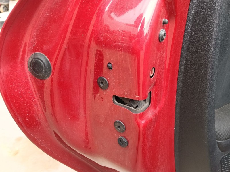 Recambio de cerradura puerta trasera izquierda para peugeot 208 i (ca_, cc_) 1.2 vti 82 referencia OEM IAM 9812501280  