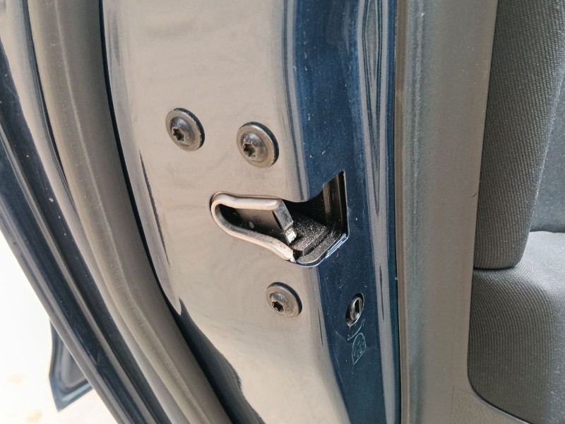 Recambio de cerradura puerta trasera izquierda para opel astra j (p10) 1.7 cdti (68) referencia OEM IAM   