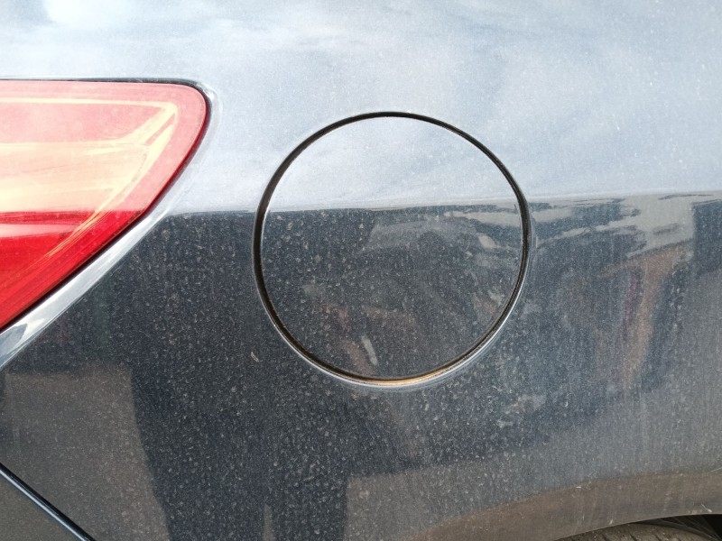 Recambio de tapa exterior combustible para opel astra j (p10) 1.7 cdti (68) referencia OEM IAM   