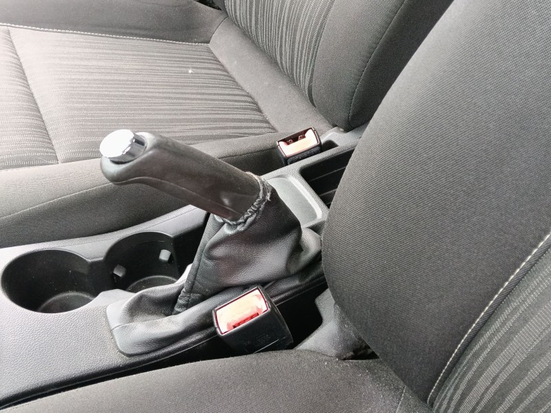 Recambio de enganche cinturon delantero izquierdo para opel astra j (p10) 1.7 cdti (68) referencia OEM IAM   