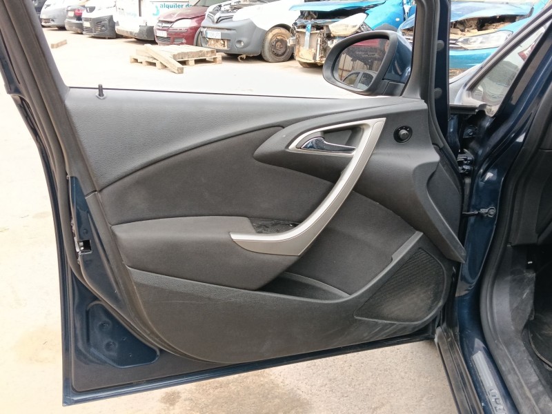 Recambio de guarnecido puerta delantera derecha para opel astra j (p10) 1.7 cdti (68) referencia OEM IAM   