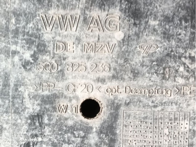 Recambio de cubrecarter para volkswagen golf vii (5g1, bq1, be1, be2) 1.6 tdi referencia OEM IAM   