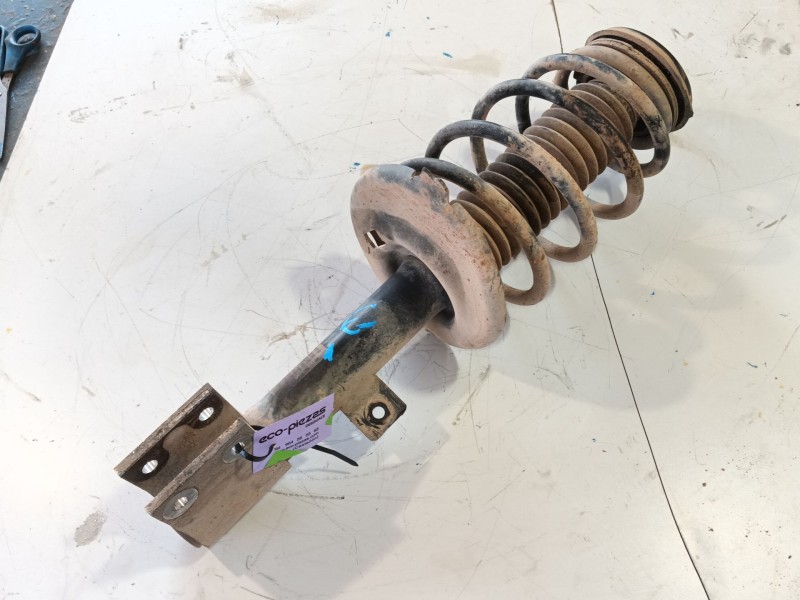 Recambio de amortiguador delantero izquierdo para citroën berlingo multispace (b9) 1.6 hdi 110 referencia OEM IAM 520881  