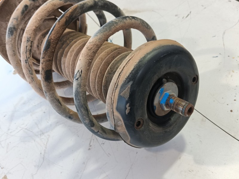 Recambio de amortiguador delantero izquierdo para citroën berlingo multispace (b9) 1.6 hdi 110 referencia OEM IAM 520881  