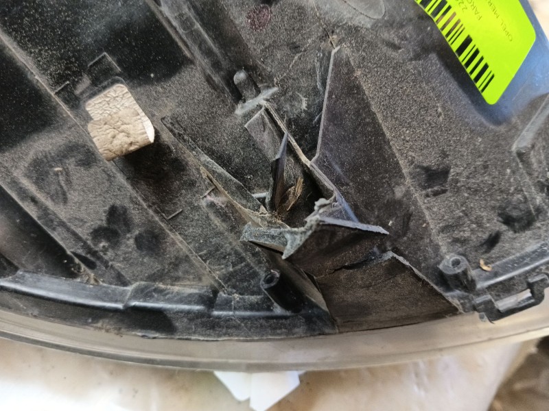 Recambio de faro derecho para opel meriva b monospace (s10) 1.7 cdti (75) referencia OEM IAM 13253630  