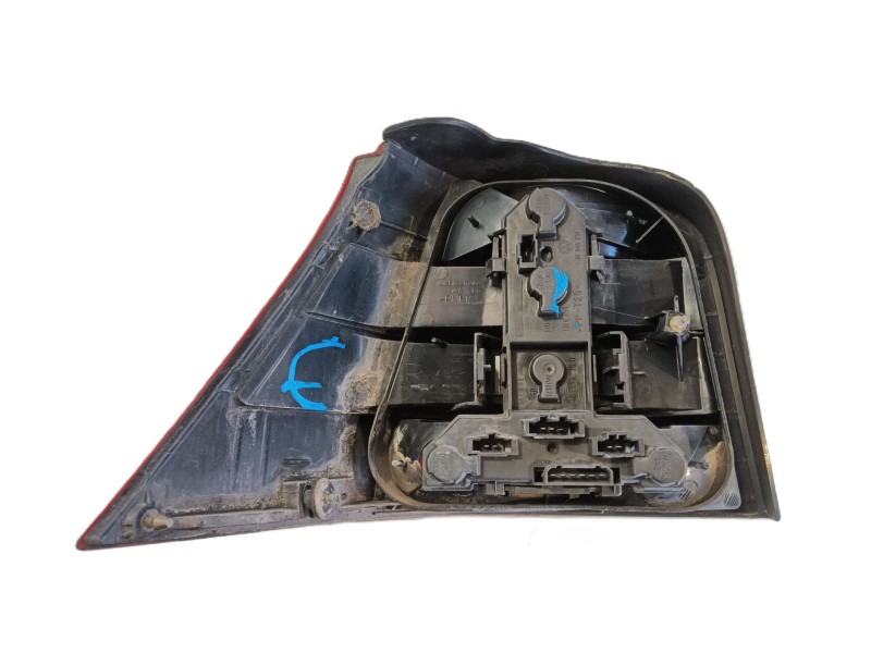 Recambio de piloto trasero derecho para volkswagen golf iv (1j1) 1.9 tdi referencia OEM IAM 1J6945096R / 1J6945096T  