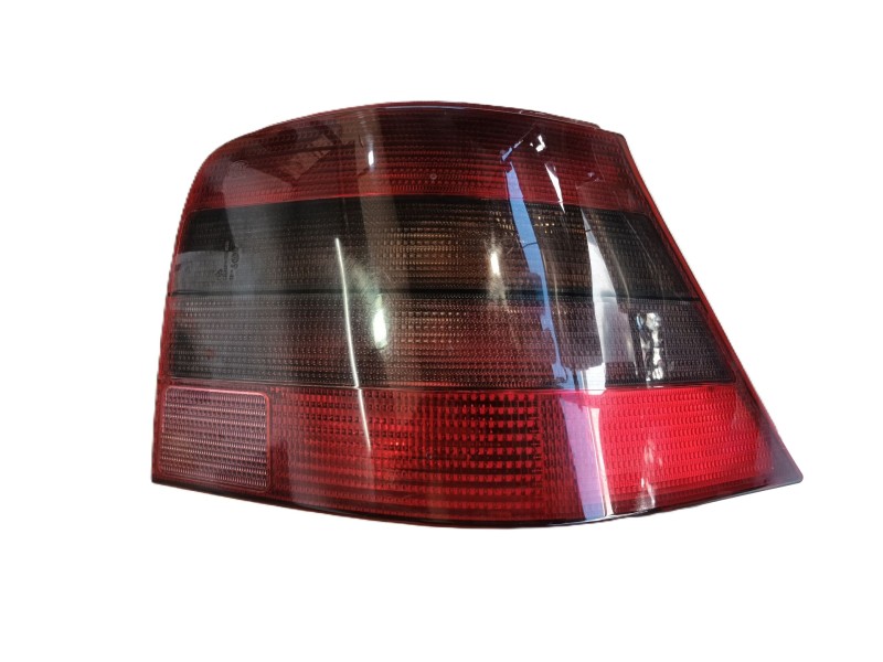 Recambio de piloto trasero derecho para volkswagen golf iv (1j1) 1.9 tdi referencia OEM IAM 1J6945096R / 1J6945096T  